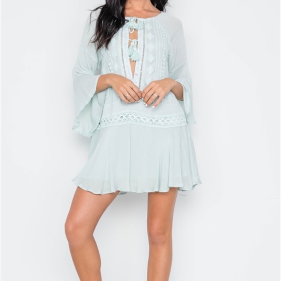 MINT BELL SLEEVE CROCHET TRIM MINI BOHO DRESS - Picture 2 of 8